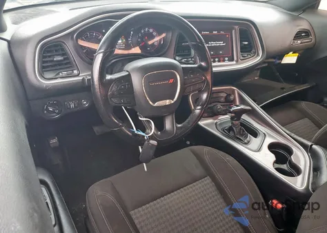 2021 Dodge Challenger Sxt z USA, uszkodzony, nr VIN 2C3CDZAG1MH572590